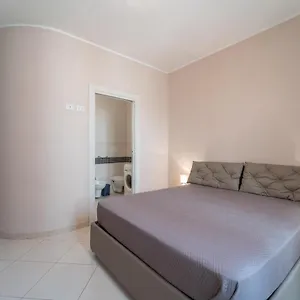 miros-apartment.hotelsalgherosardinia.com/